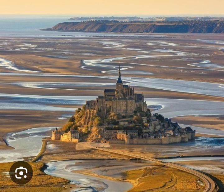 Tante Adele Villa Saint-Ouen-de-la-Rouerie ภายนอก รูปภาพ
